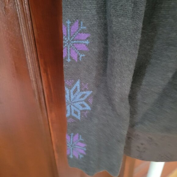 Eddie Bauer Sport Petite S Gray Cardigan With Purple & Blue Snowflake Accents Fu - Picture 2 of 6
